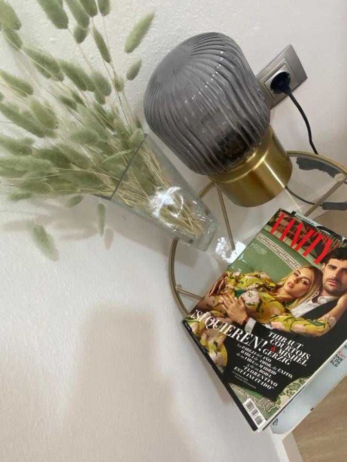 Barcelona Chic Apartments- Free Parking - 10 Min From Bcn City Centre By Metro 외부 사진