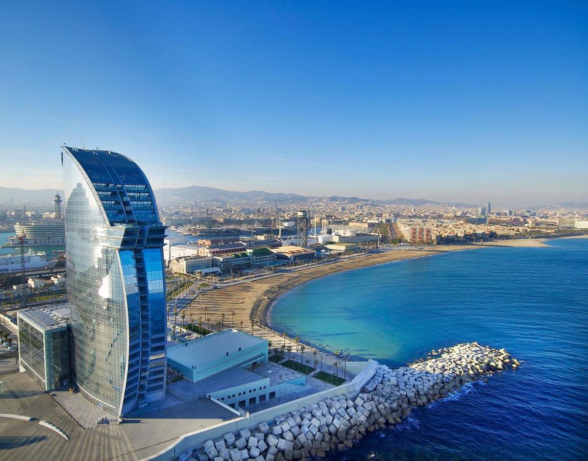 Barcelona Chic Apartments- Free Parking - 10 Min From Bcn City Centre By Metro 외부 사진